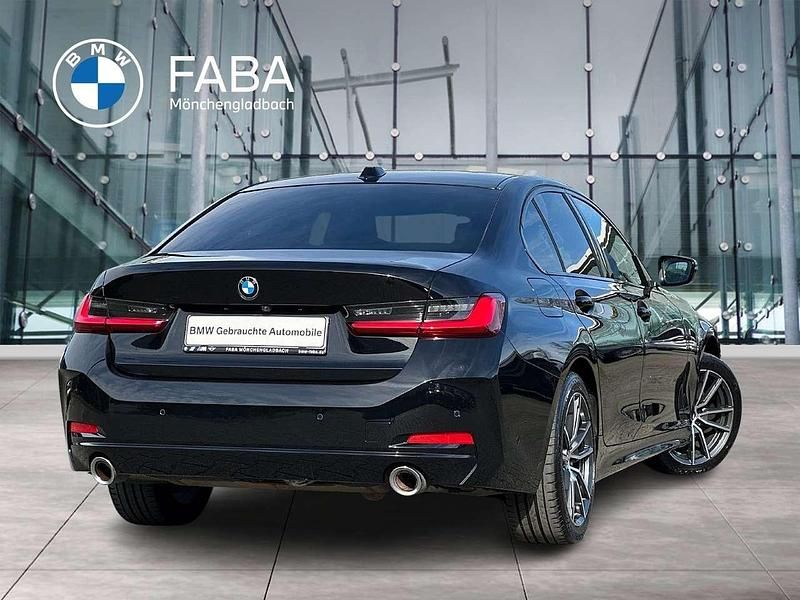 Używany BMW 330 Shadowline 245 KM (180 kW) 2022 Czarny Sedan/Limuzyna