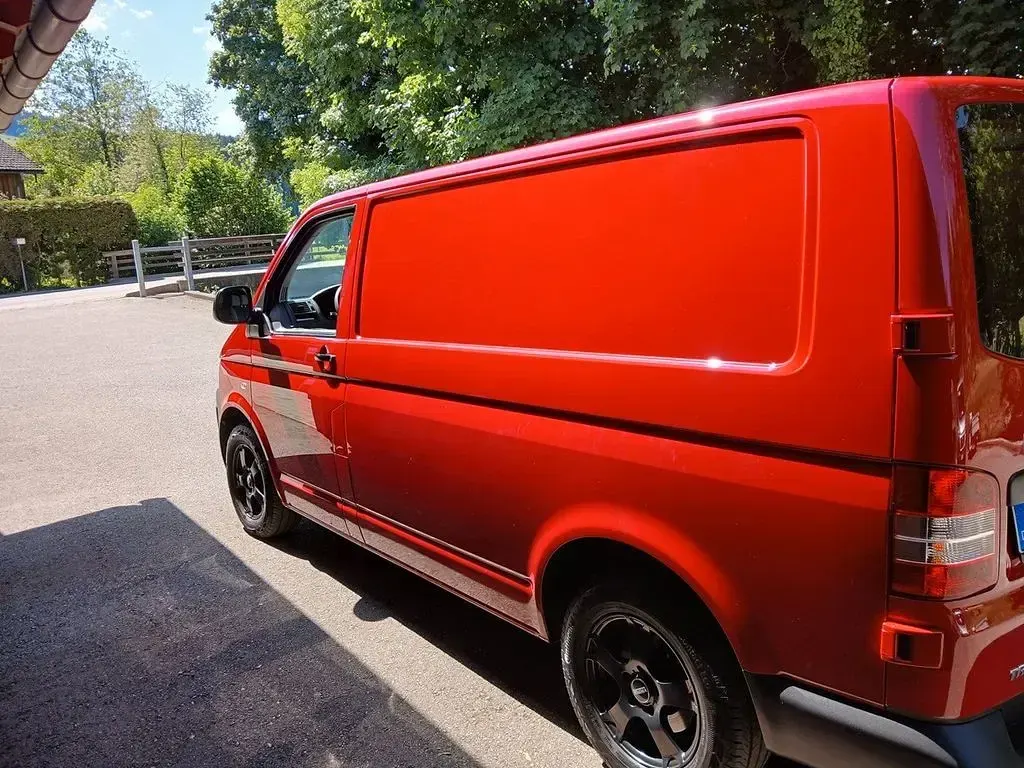 Gebraucht VW Transporter 140 PS (102 kW) 2014 Rot Van