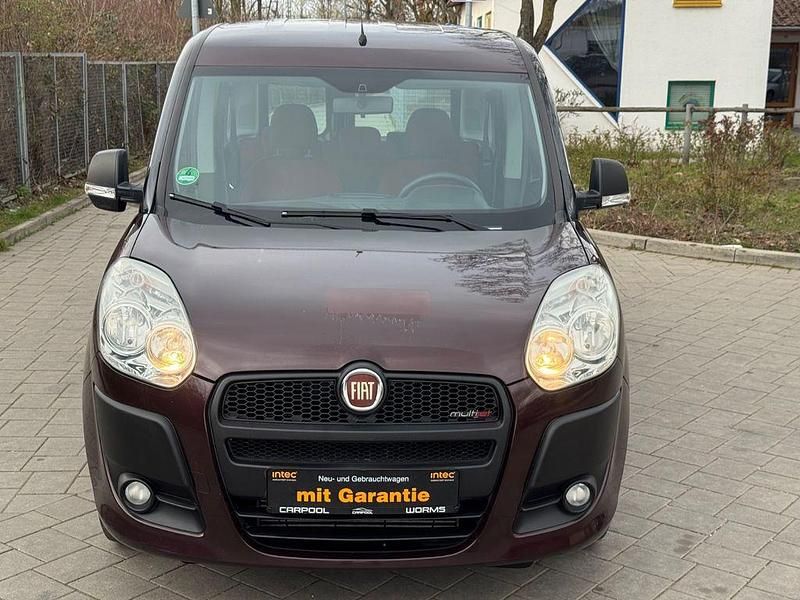 Gebraucht Fiat Doblò Dynamic 90 PS (66 kW) 2011 Braun Van / Kleinbus
