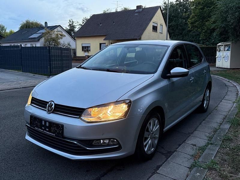 Silber Gebraucht 2017 VW Polo Comfortline Limousine | 8.400 € (Guter Preis) - Bild 1/4