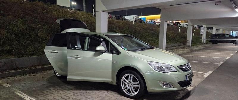 Gebraucht Opel Astra Design Edition 87 PS (63 kW) 2010 Grün Limousine