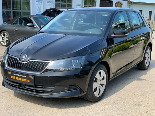 Gebraucht Skoda Fabia Ambition 60 PS (44 kW) 2015 Schwarz metallic Kleinwagen