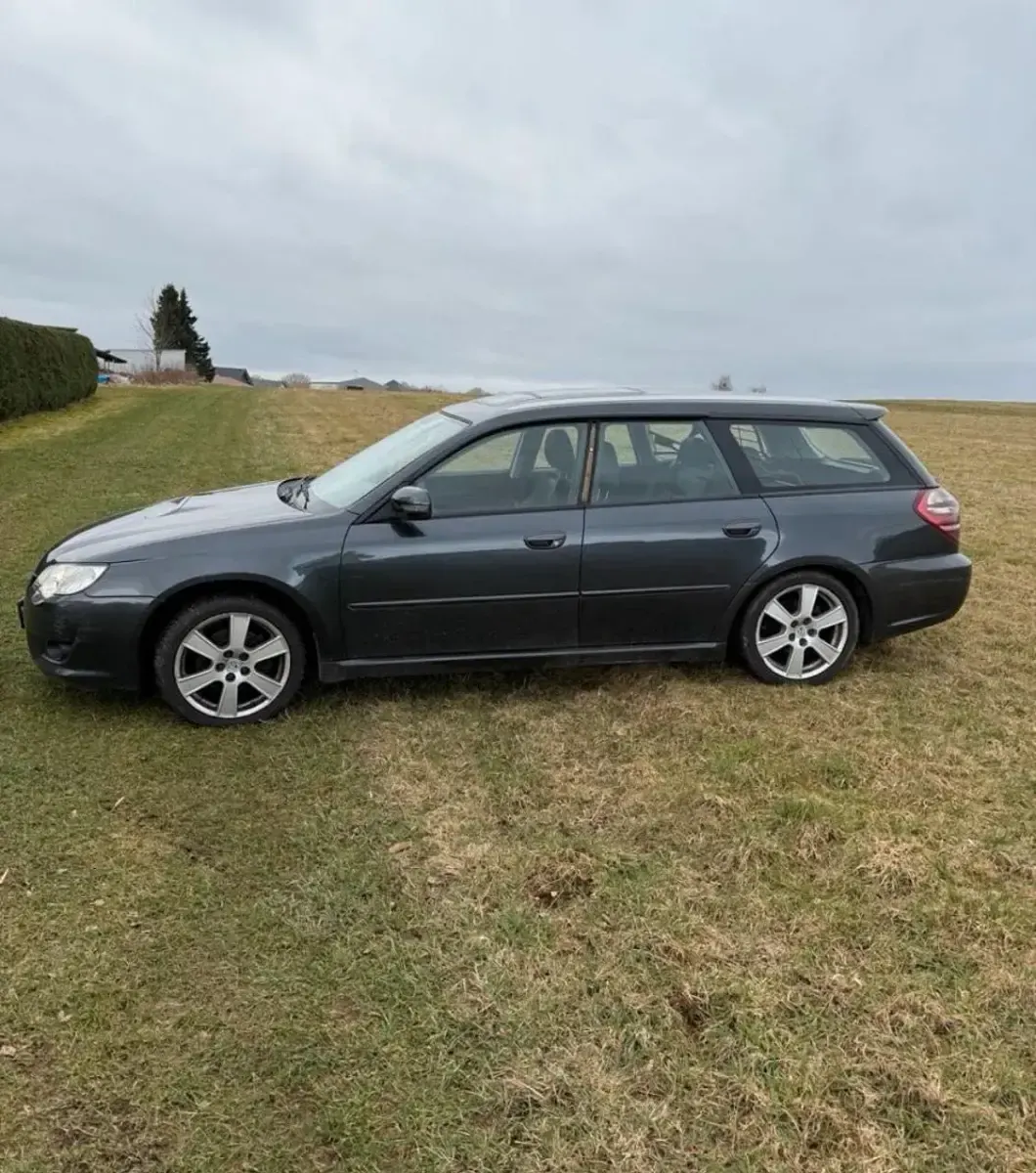 Second-hand Subaru Legacy 150 CP (110 kW) 2008 Gri Break