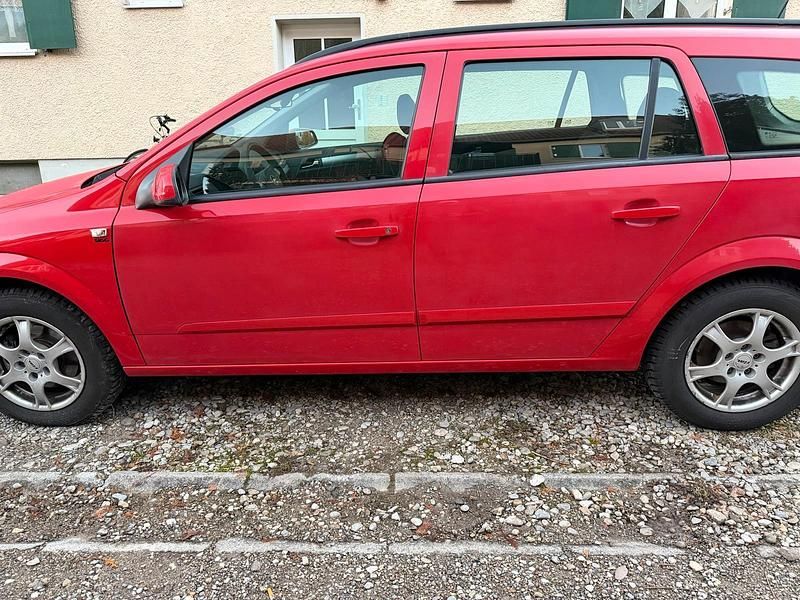 Gebraucht Opel Astra 105 PS (77 kW) 2005 Rot Kombi