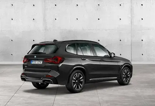 Gebraucht BMW iX3 Shadowline 210 kW (286 PS) 2023 Grau SUV