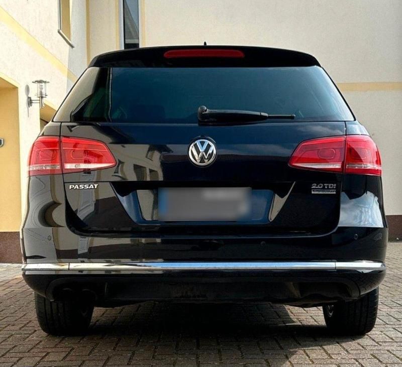 Gebraucht VW Passat Trendline 140 PS (102 kW) 2012 Schwarz Kombi