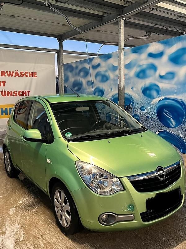 Gebraucht Opel Agila 65 PS (47 kW) 2009 Grün Kleinwagen