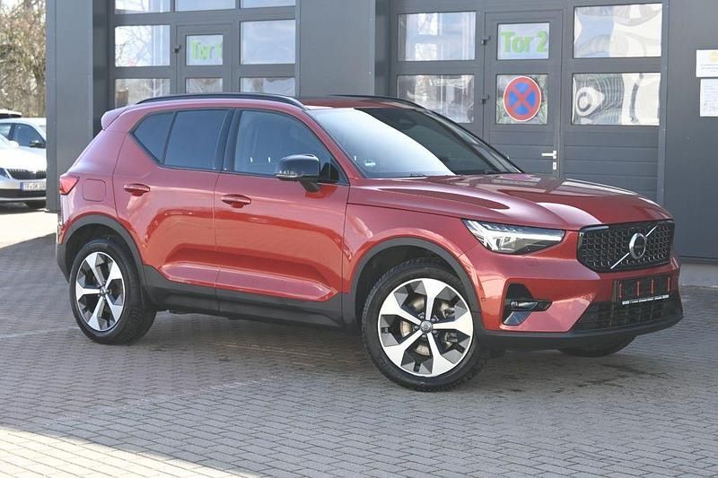 Gebraucht Volvo XC40 Plus 163 PS (119 kW) 2025 Rot SUV