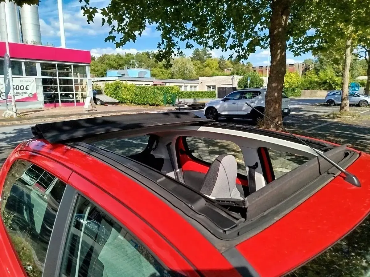 Gebraucht Citroën C1 PureTech 82 PS (60 kW) 2017 Rot Kleinwagen
