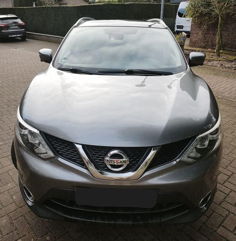 Gebraucht Nissan Qashqai N-Connecta 131 PS (96 kW) 2016 Grau SUV