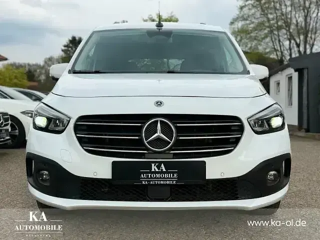 Gebraucht Mercedes T180 Edition 116 PS (85 kW) 2024 Weiß Van / Kleinbus