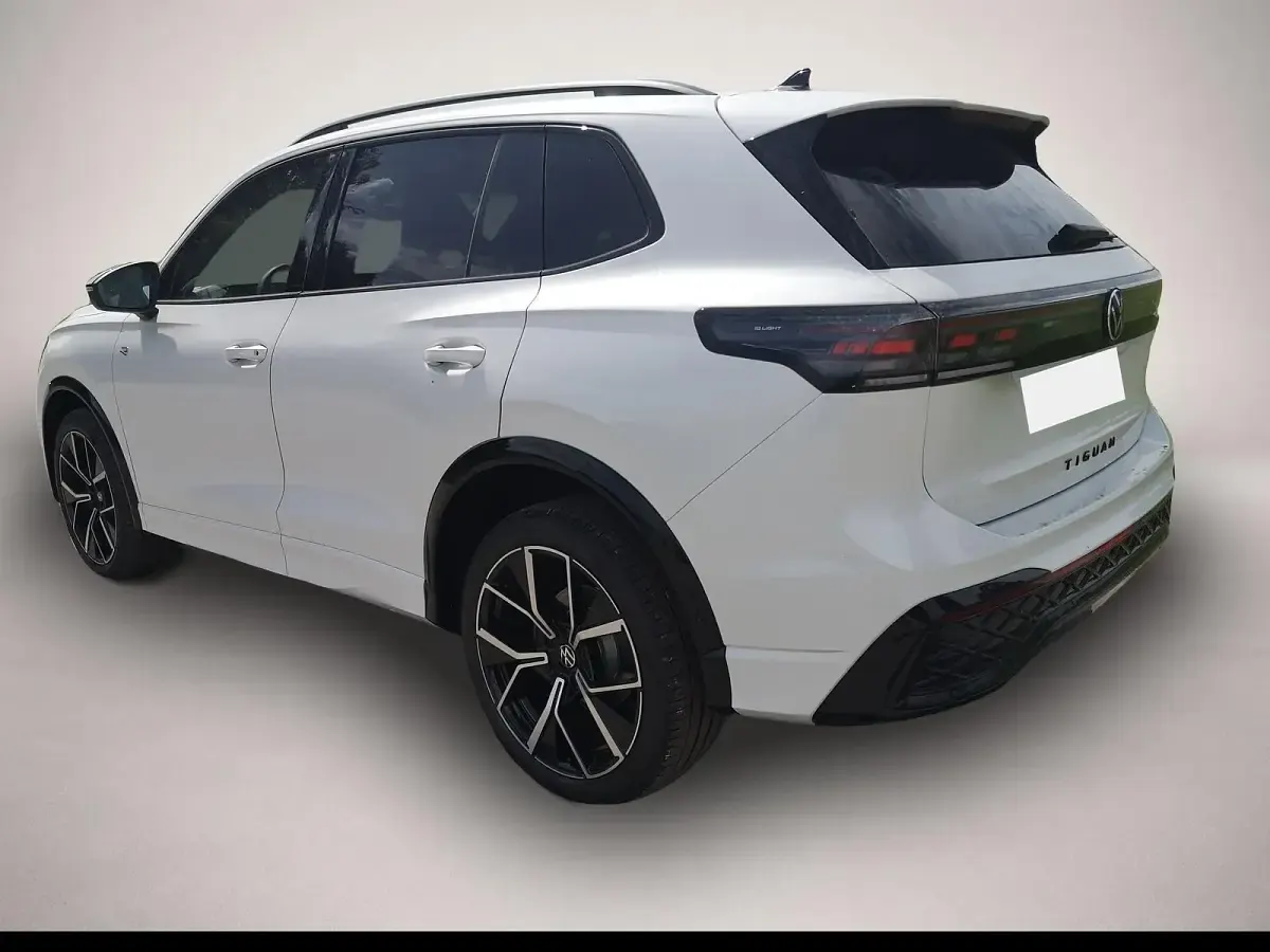 Neu VW Tiguan R-line 193 PS (141 kW) 2025 Manufacturer SUV