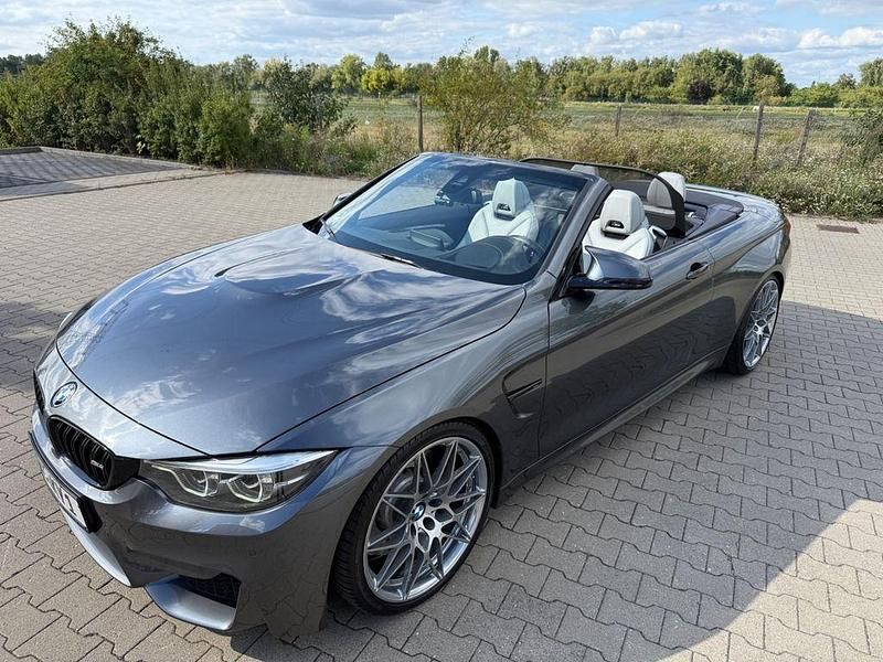 Grau Gebraucht 2017 BMW M4 Cabriolet Competition Edition Cabrio | 54.999 € (Fairer Preis) - Bild 1/4