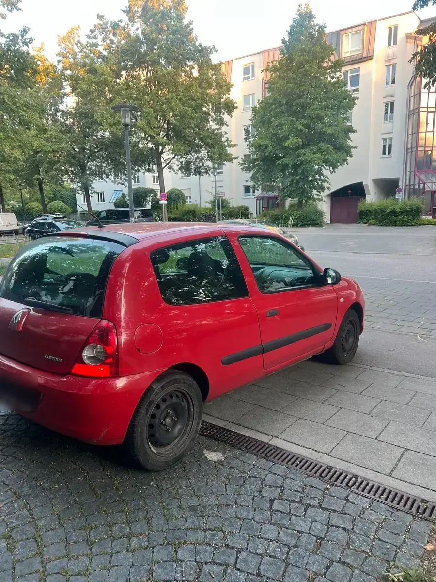 Gebraucht Renault Clio II 75 PS (55 kW) 2010 Rot Limousine