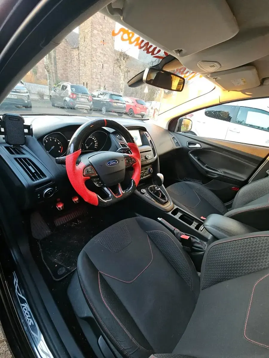 Gebraucht Ford Focus Sport 200 PS (147 kW) 2016 Schwarz Limousine