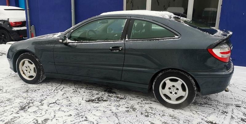 Gebraucht Mercedes C200 122 PS (89 kW) 2009 Schwarz Coupé