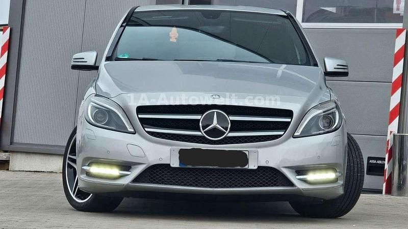 Gebraucht Mercedes B200 AMG 156 PS (114 kW) 2012 Polarsilber  metalliclack Van / Kleinbus