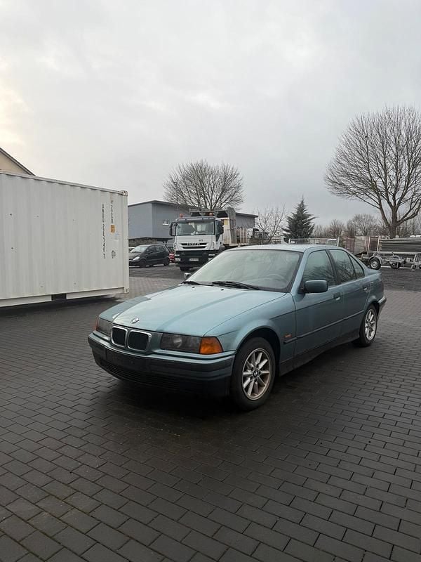 Gebraucht BMW 320 150 PS (110 kW) 1997 Limousine