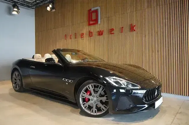 Gebraucht Maserati GranCabrio 460 PS (338 kW) 2019 Schwarz Cabrio