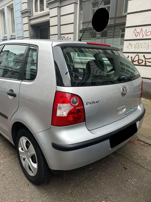 Gebraucht VW Polo Basis 64 PS (47 kW) 2003 Grau Kleinwagen