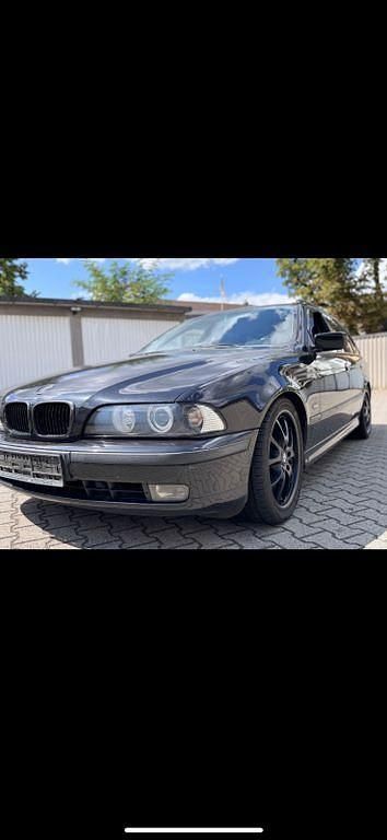 Schwarz Gebraucht 1997 BMW 523 Sport Line Kombi | 2.750 € (Guter Preis) - Bild 1/4