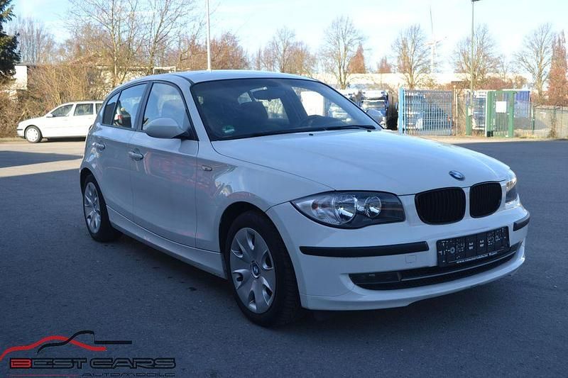 Gebraucht BMW 116 Advantage 116 PS (85 kW) 2009 Weiß Kleinwagen