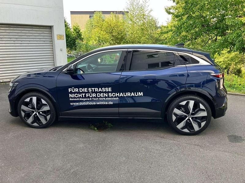 Gebraucht Renault Megane E-Tech Techno 55 kW (75 PS) 2024 Nachtblau metallic, black pea Limousine
