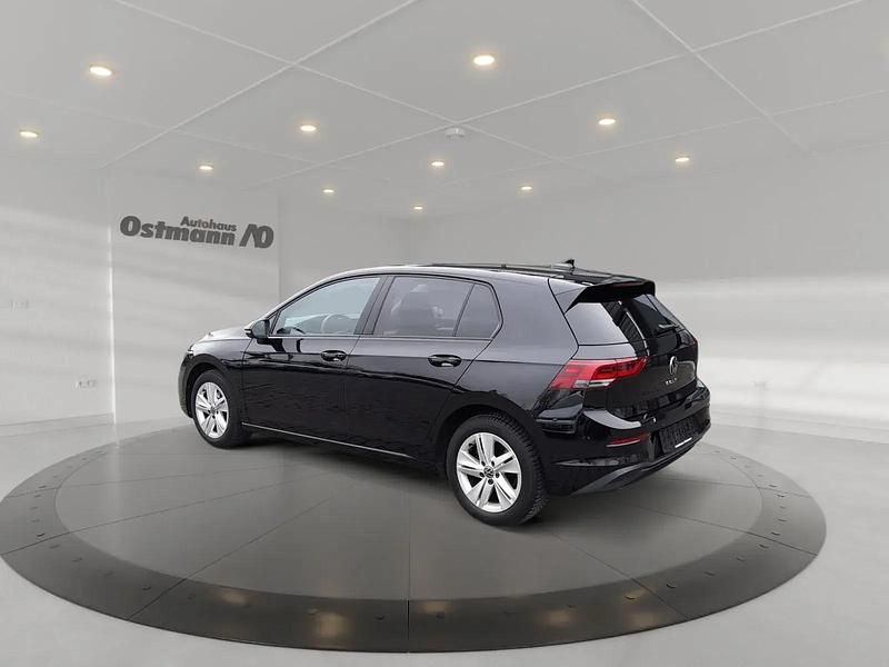 Gebraucht VW Golf VIII Life 131 PS (96 kW) 2023 Schwarz Limousine