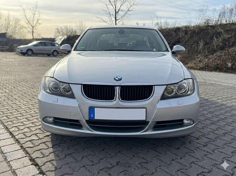 Gebraucht BMW 320 163 PS (119 kW) 2006 Grau Limousine