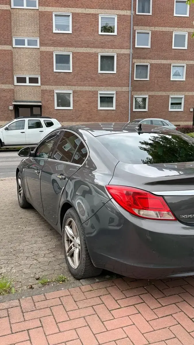Gebraucht Opel Insignia 160 PS (117 kW) 2013 Grau Limousine
