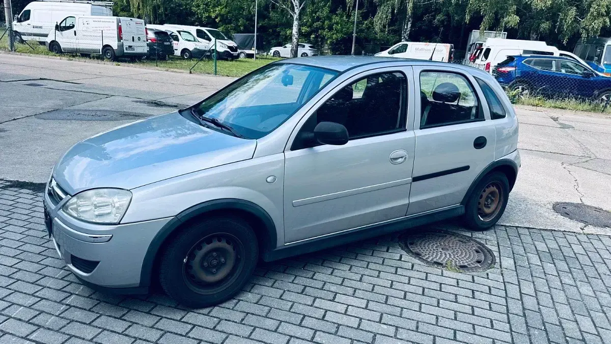 Gebraucht Opel Corsa 80 PS (58 kW) 2005 Silber Kleinwagen
