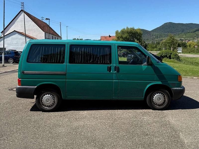 Second-hand VW T4 68 CP (50 kW) 2002 Verde Van