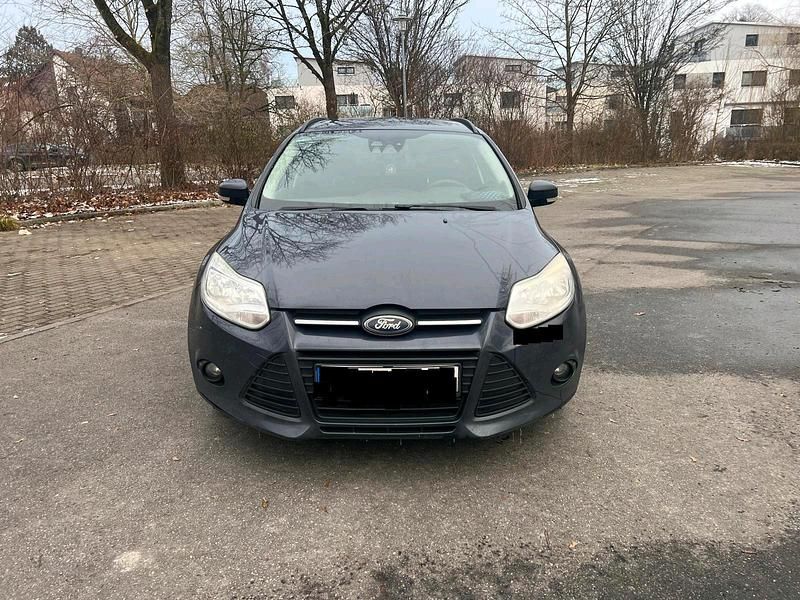 Gebraucht Ford Focus 116 PS (85 kW) 2011 Blau Kombi