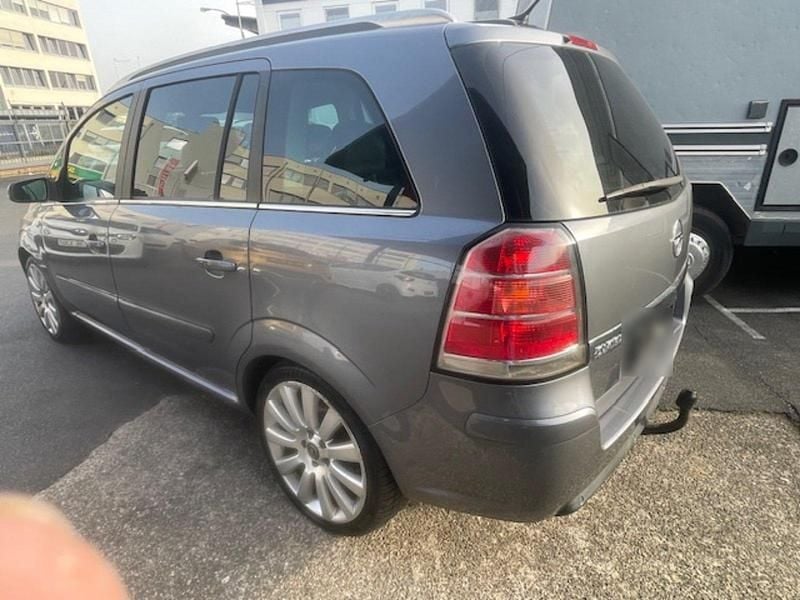 Gebraucht Opel Zafira 150 PS (110 kW) 2005 Grau Van / Kleinbus