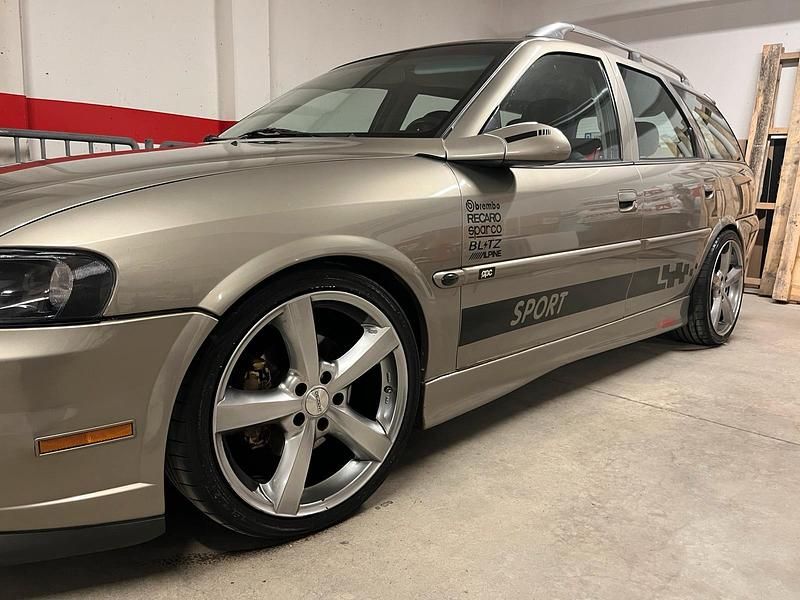 Gebraucht Opel Vectra 136 PS (100 kW) 1999 Andere farben Kombi