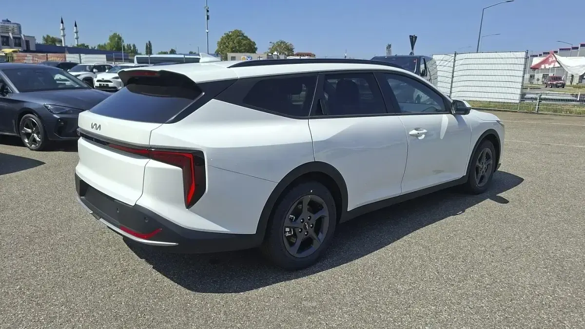 Neu Kia K4 Vision 116 PS (85 kW) 2026 Schneeweiß Kombi