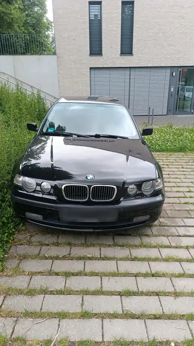 Gebraucht BMW 316 Compact 116 PS (85 kW) 2004 Schwarz Kleinwagen