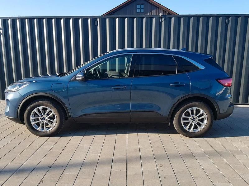Gebraucht Ford Kuga Titanium 224 PS (164 kW) 2022 Blau SUV