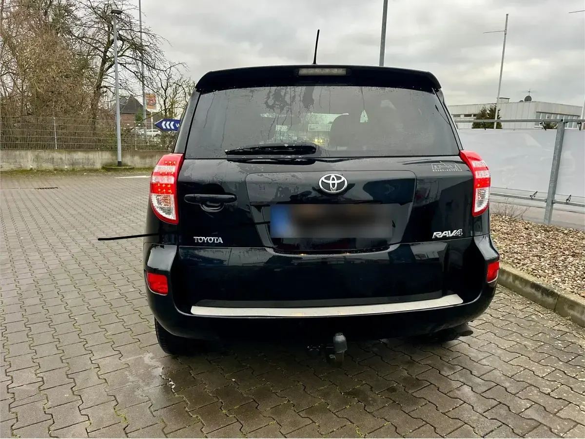 Gebraucht Toyota RAV4 150 PS (110 kW) 2011 Schwarz SUV