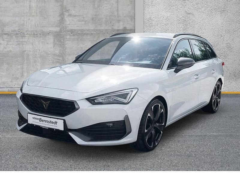 Weiß Gebraucht 2022 Cupra Leon VZ Limousine | 28.820 € (Fairer Preis) - Bild 1/4