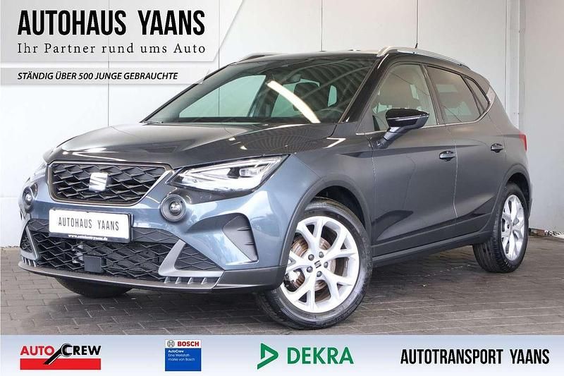Grau Gebraucht 2023 Seat Arona FR SUV | 15.789 € (Guter Preis) - Bild 1/4