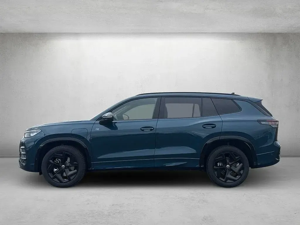 Neu VW Tayron R-line 177 PS (130 kW) 2026 Nightshade blue metallic SUV