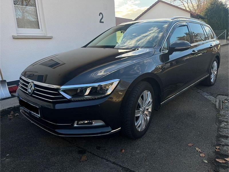 Gebraucht VW Passat Highline 190 PS (139 kW) 2018 Andere farben Kombi