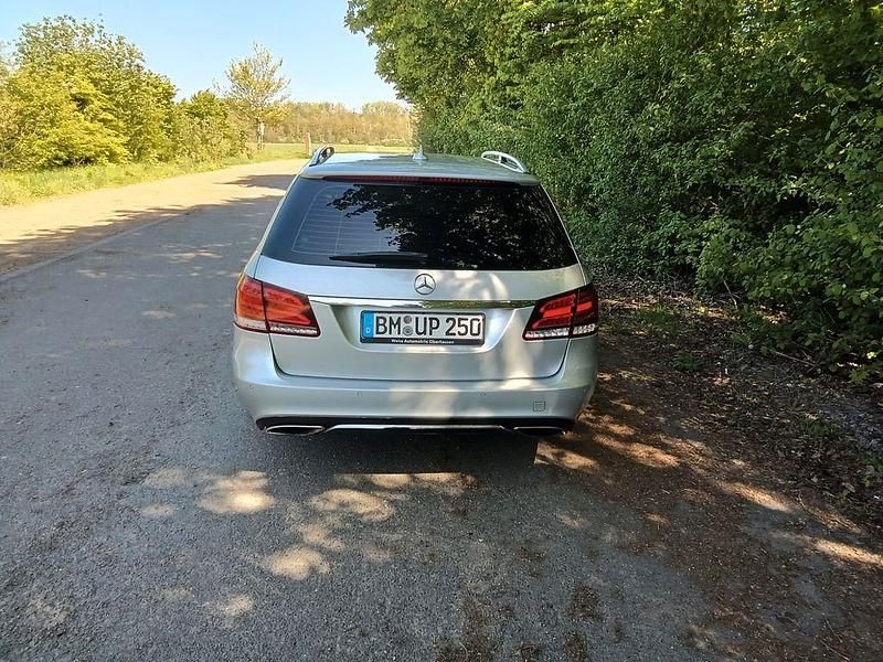 Gebraucht Mercedes E350 Avantgarde 258 PS (189 kW) 2014 Silber Limousine