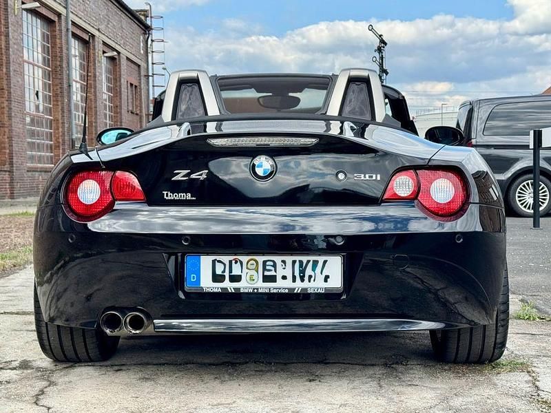 Second-hand BMW Z4 Performance 231 CP (169 kW) 2003 Negru Cabrio