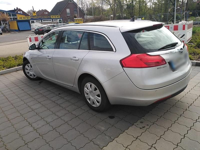 Gebraucht Opel Insignia 140 PS (102 kW) 2009 Silber Kombi