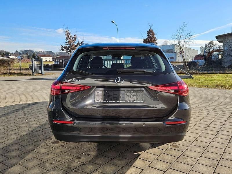 Gebraucht Mercedes C220 Business 200 PS (147 kW) 2022 Grau Limousine