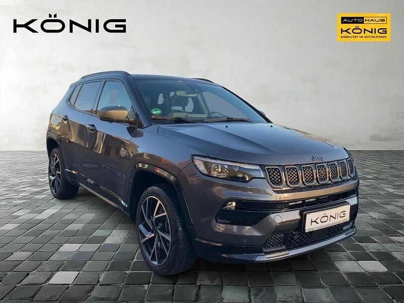 Gebraucht Jeep Compass Limited 180 PS (132 kW) 2021 Granitcrystal SUV