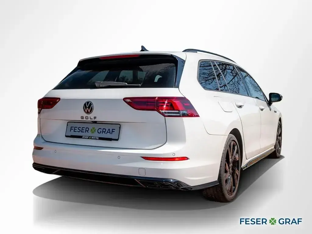 Gebraucht VW Golf VIII R-line 150 PS (110 kW) 2024 Pure white Kombi
