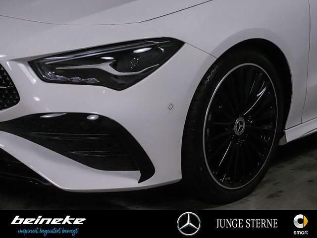 Gebraucht Mercedes CLA200 Shooting Brake AMG 163 PS (119 kW) 2024 Unilack polarweiß Kombi